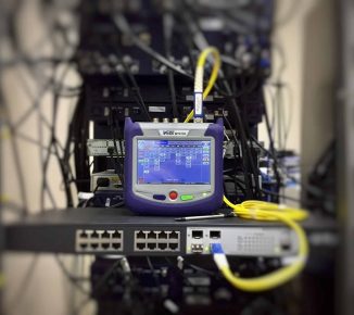 فرق تستر و لایت سورس فیبر نوری چیست؟